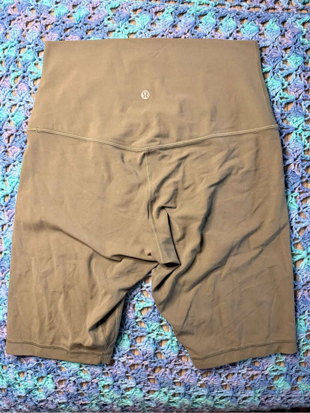 lululemon athletica align super high rise Olive-Green shorts size 10😽😽